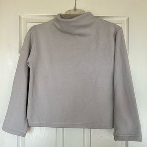 UNIQLO beige sweater
